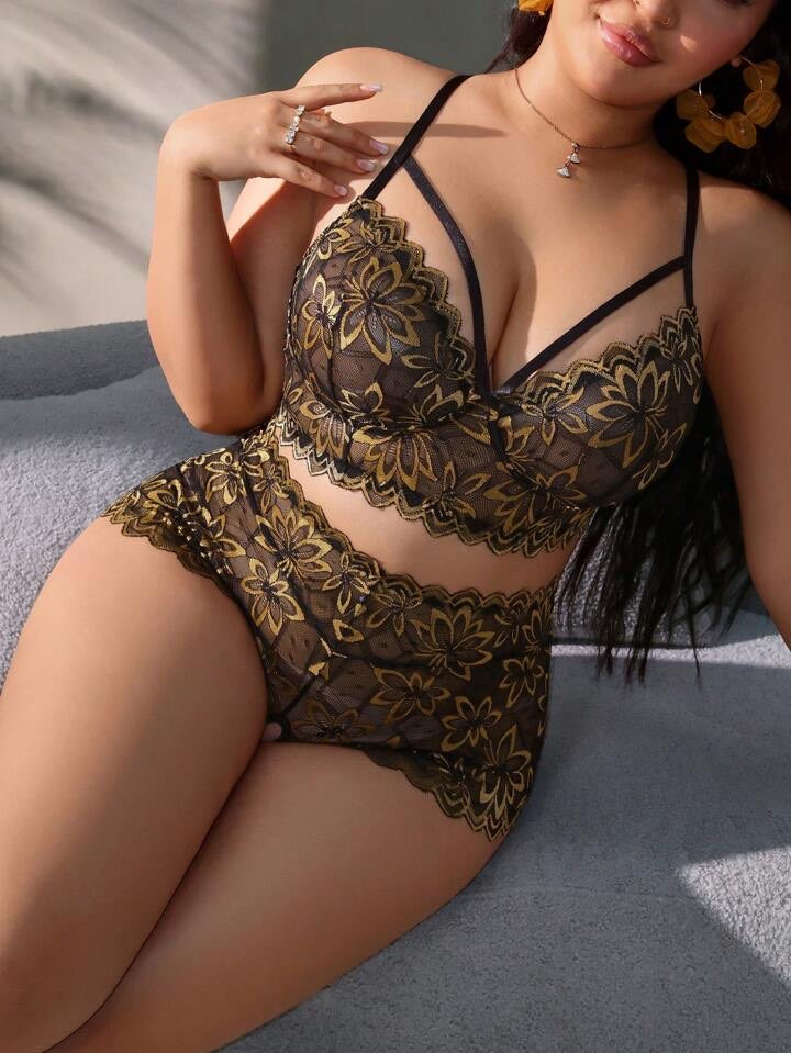Queen Crotchless 2 Piece Set